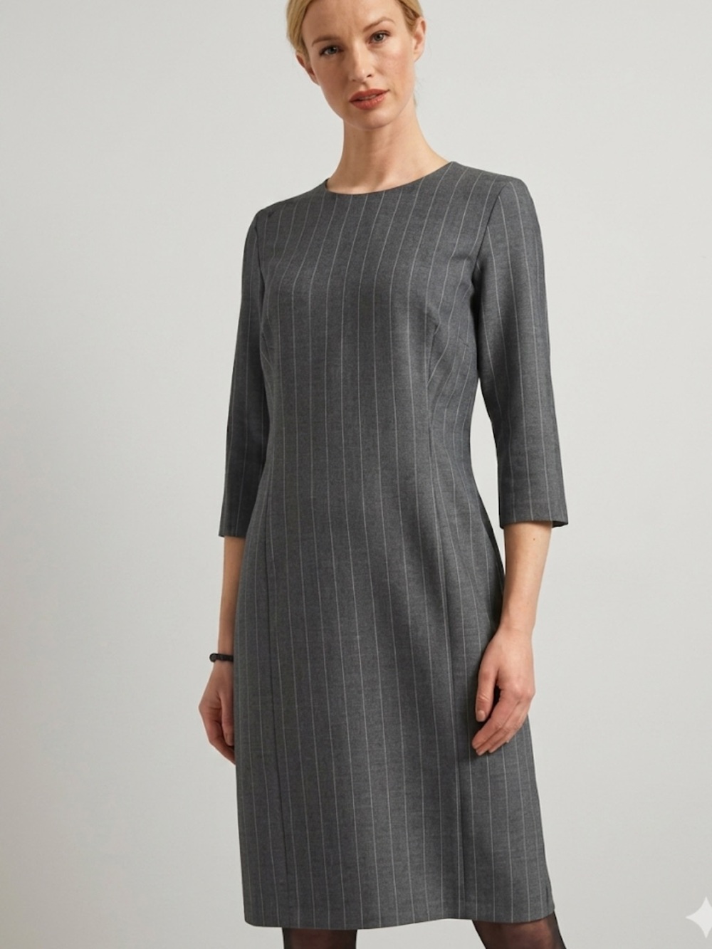 Rachel Roy Shift Dress – Size 4 |‎ Pinstripe | Minimalist Chic | 3/4 Sleeve |